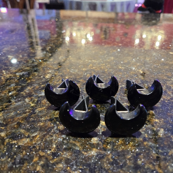 Crystal car vent clips available in the shape of a moon- super cute! 🌙 ❤️ - Picture 5 of 6